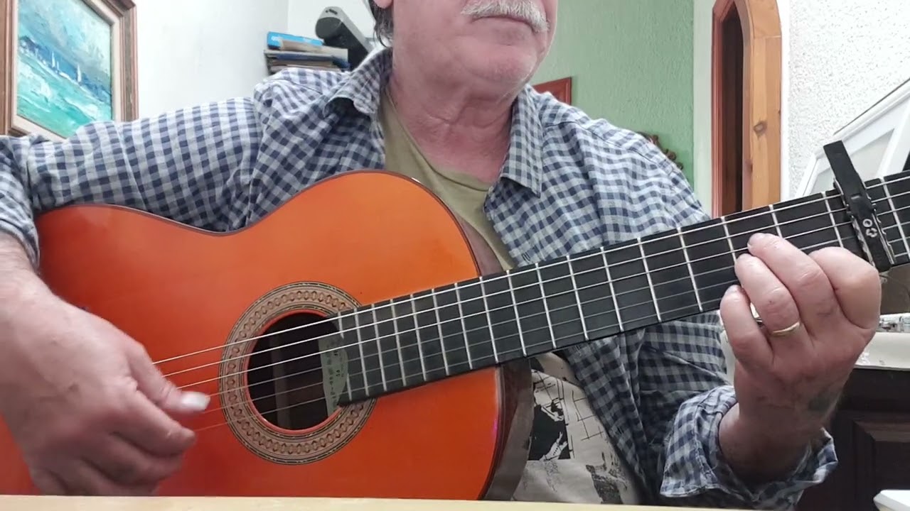 me gustas mucho  mujer sevillana  de Los Marismeños acordes y falsete muy  facil