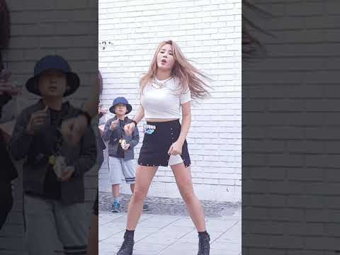 2018.10.7&걷고싶은거리&홍대&(H&M앞)&버스킹&핑크판타지(시아)&by큰별