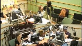 120619 f(x) Krystal Luna Petting
