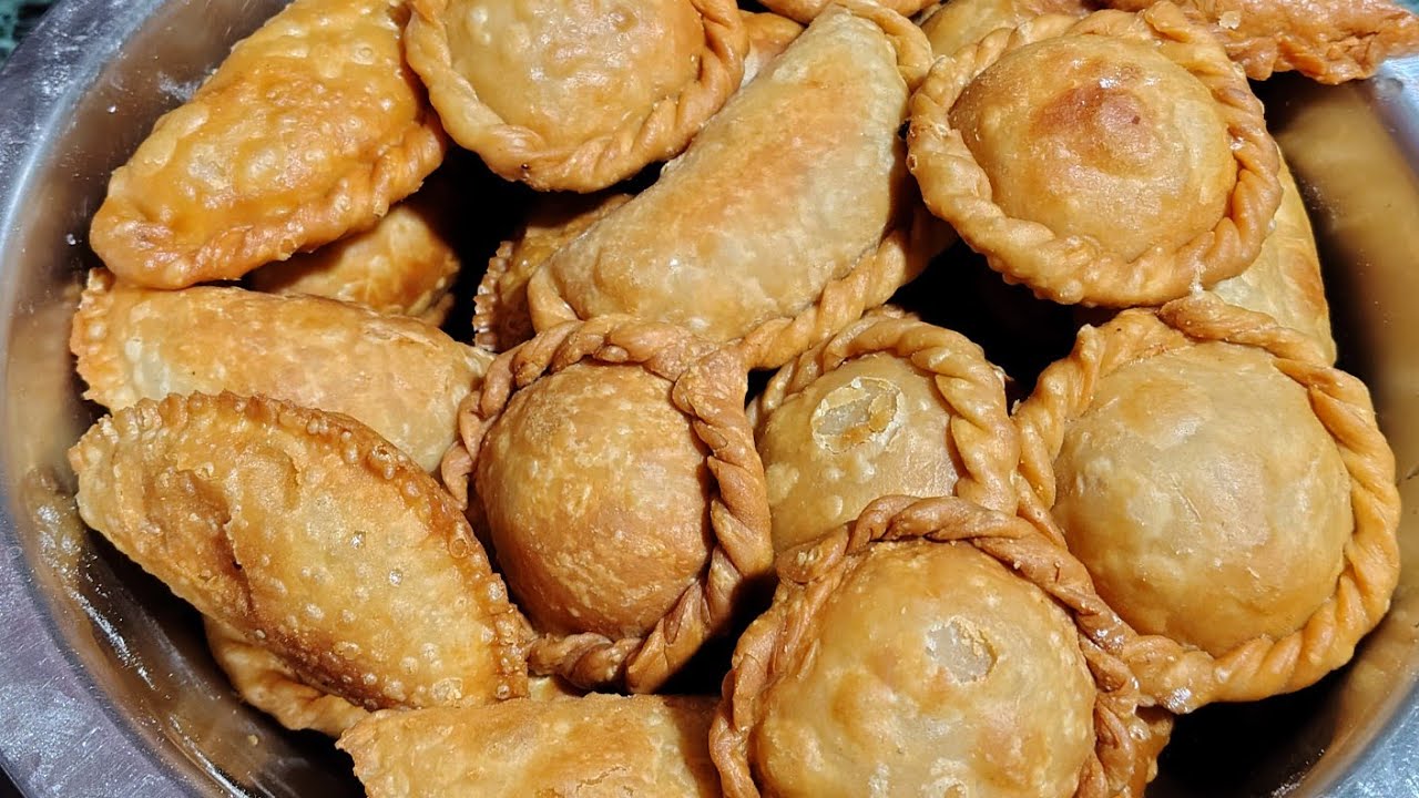 Cook with Banaja is live Aaj banaenge Holi special gujiya #gujiya#live#livestreaming#cooking