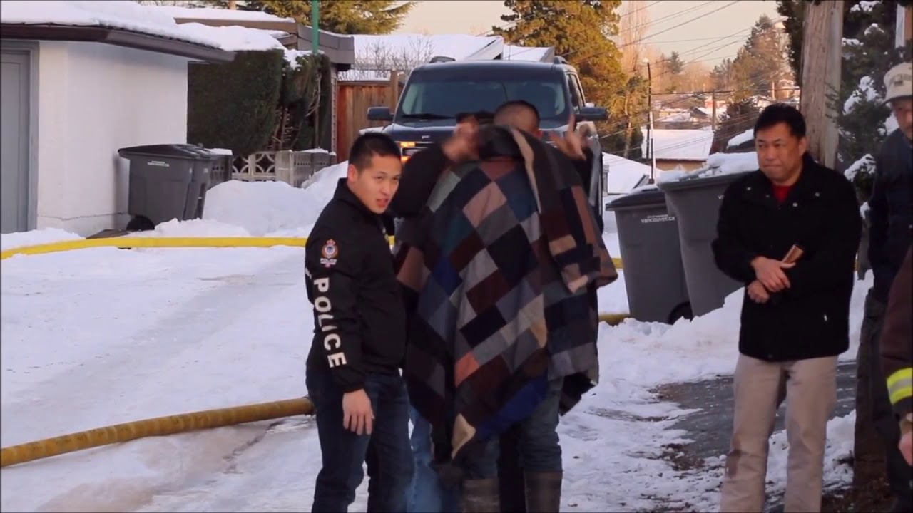 Raw: Fire claims one in East Vancouver