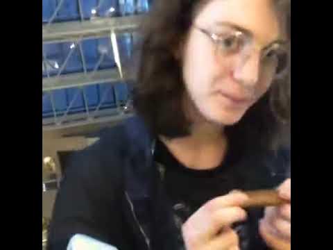 Yung Trappa рассказывает про айфон и магазин друга