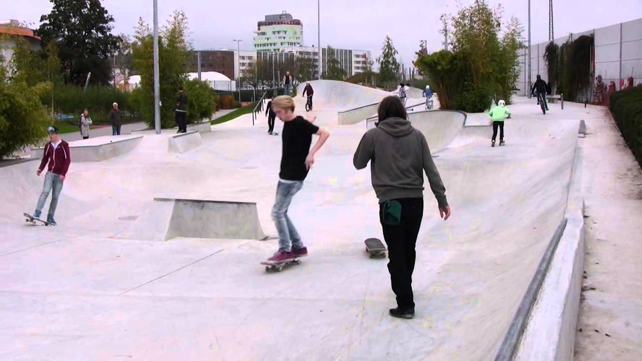 Hamburg Wilhelmsburg Skating Parkour - YouTube