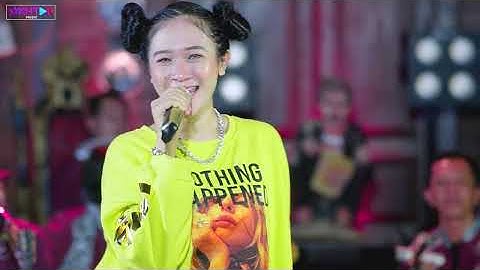 BLACK ROSE - Luka itu memang terlalu berat untukmu (Tipe-X)   #DellaMonica  #MawarHitam