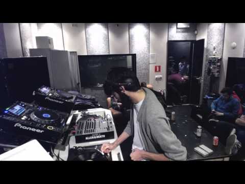 Zoran Pillay @ Shourai Sessions, Studio 80, Amsterdam (25-02-2014)