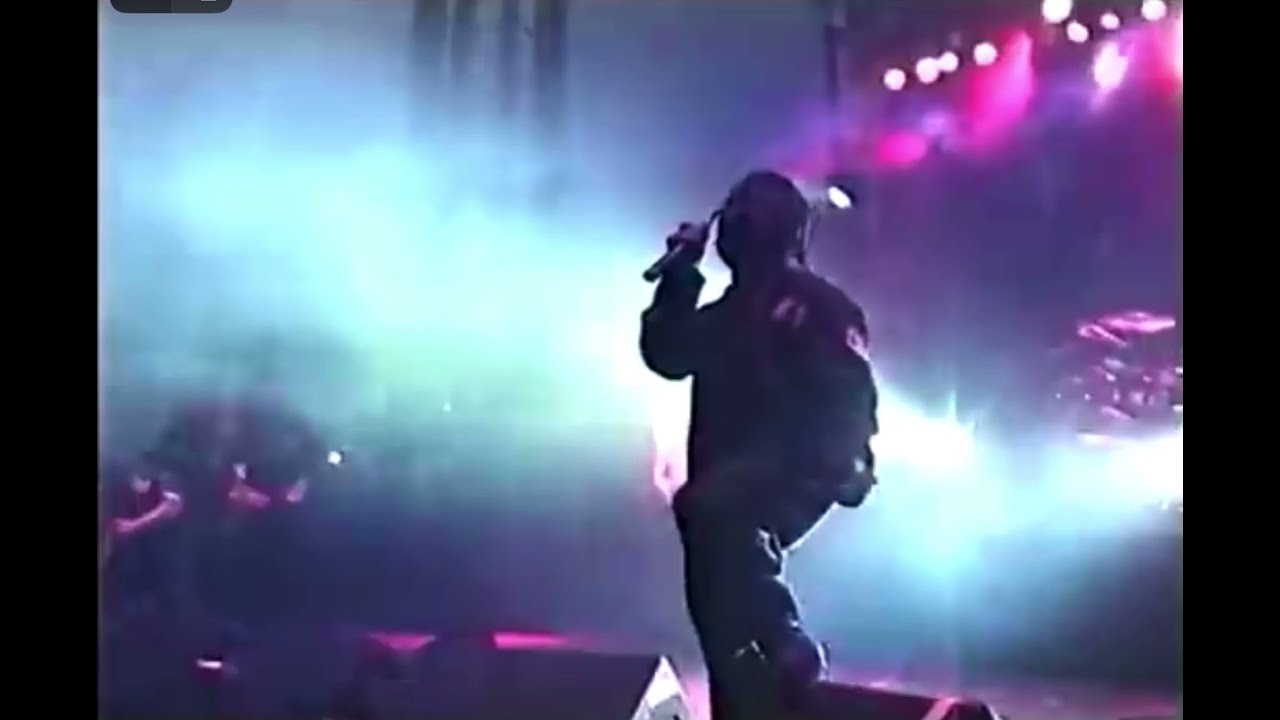 Corey voice cracks twice while singing "Me Inside"