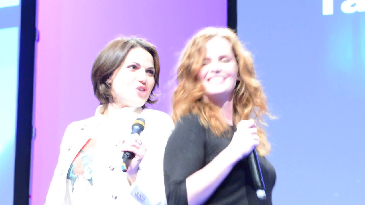 Closing Ceremony - The Happy Ending Convention - Lana Parrilla & Rebecca Mader