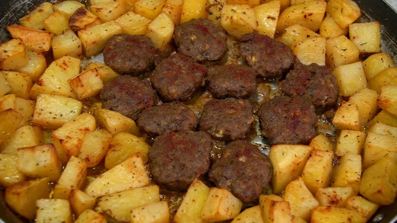 Harrojini recetat e tjera, këto lloj qofte me patate në furrë nuk do i ndani nga tavolina