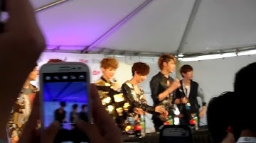 [FANCAM] KCON 121013 EXO-M Autograph Session Intro