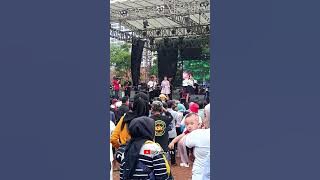 vela zaladara & Lia oyeah - asmara terpendam cover sk  group