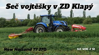 Seč vojtěšky na pozemcích ZD Klapý s traktorem New Holland T7 270