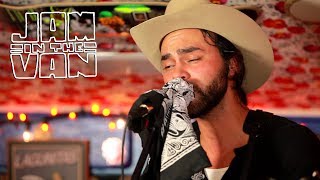 SHAKEY GRAVES - "Dearly Departed" (Live at Telluride Blues & Brews 2014) #JAMINTHEVAN chords
