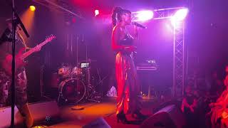 Video thumbnail of "Rachelle Allison - Kind Love @ La Boule Noire"