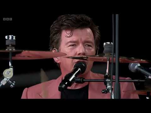 Rick Astley sings AC-DC at Glastonbury