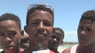 Playa los negros en azua con poca asistencia de personas