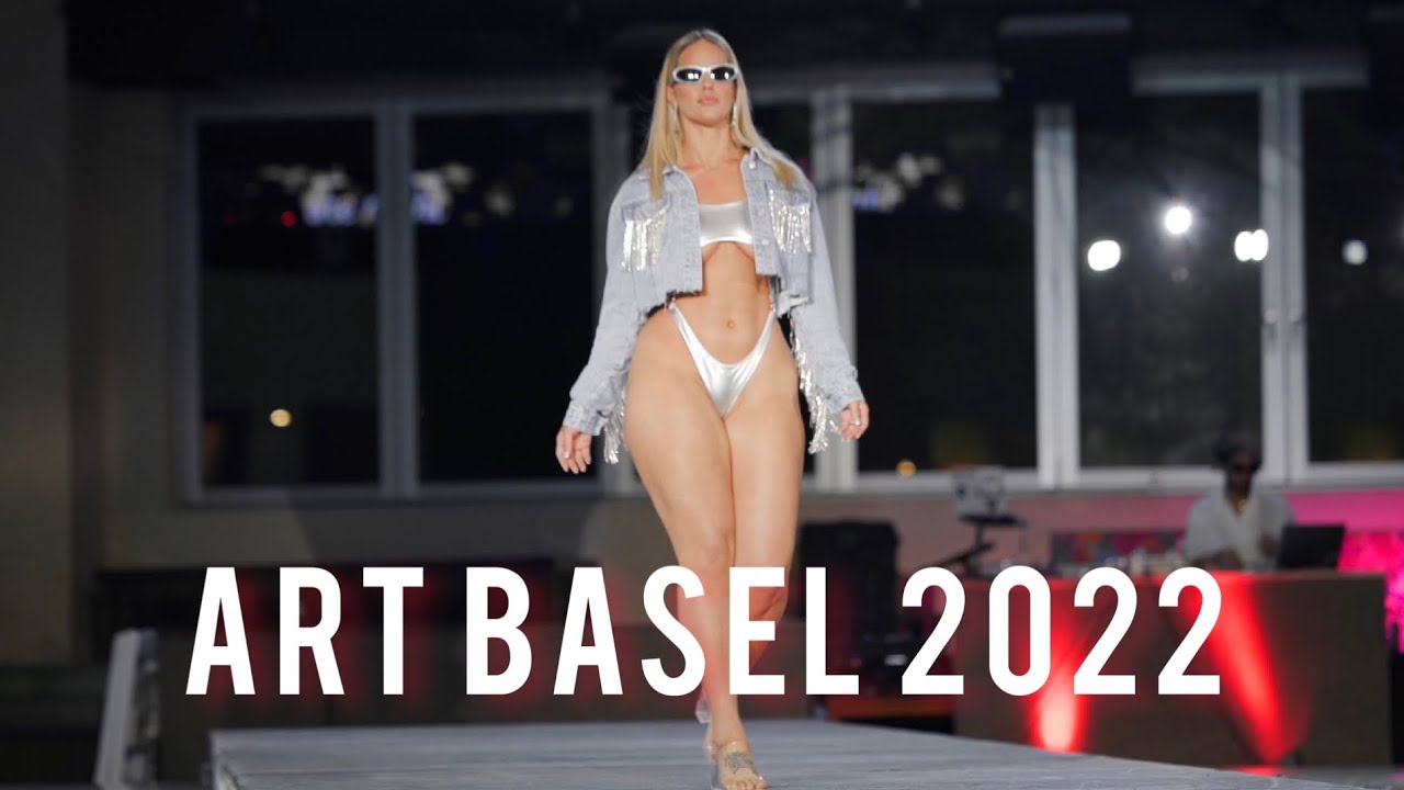 ⁣ART BASEL Fashion Show x @hotmiamistyles | All Natural Curve Model walking in Art Basel 2022