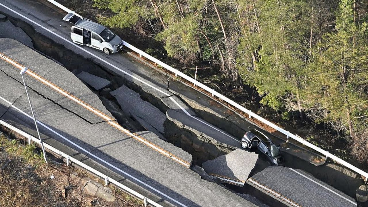 Massive earthquake jolts central Japan, causing casualties
