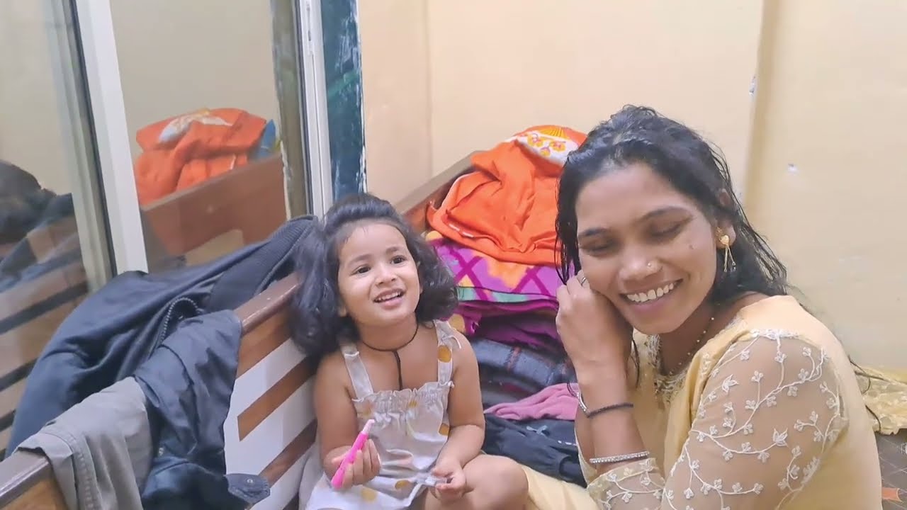 पिकू hair वॉश करा बोलते सलोन मध्ये 