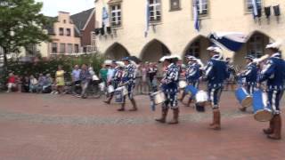 Fanfaren Marsch zum Marktplatz