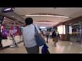 大阪駅前第4ビルを歩きました。