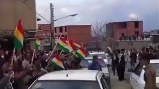 استفاده از پرچم جعلی کردستان در مریوان در حمایت از همه پرسی غیرقانونی اقلیم کردی عراق