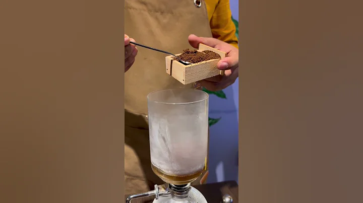 A Science experiment that makes coffee - Siphon Coffee brewer #coffee #barista #coffeeadict