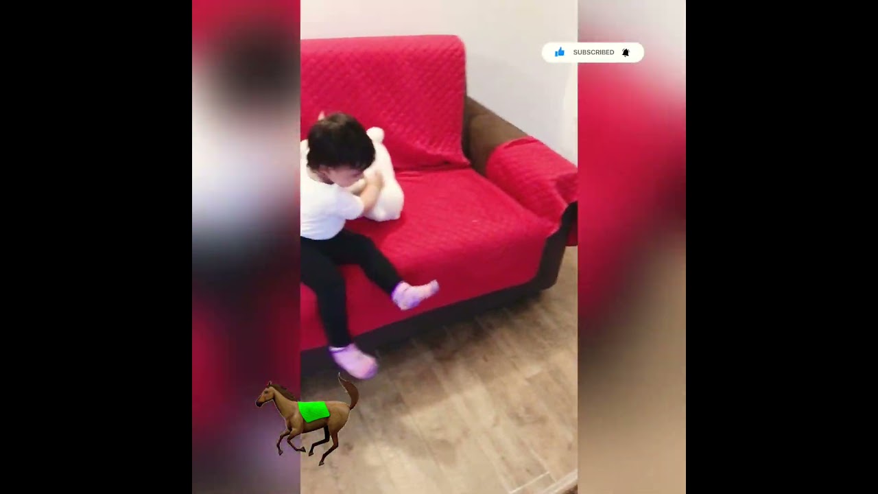 Baby 🦈  Baby in the bus 