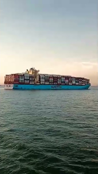 MV. Maersk Lavras | Big Container Ship #container #ship #shorts #seaman #sea #biggest #largest #mega