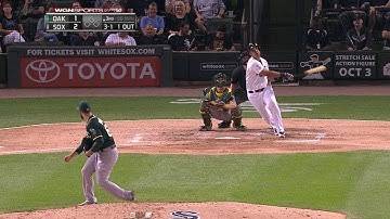 OAK@CWS: Abreu lifts a solo homer to center