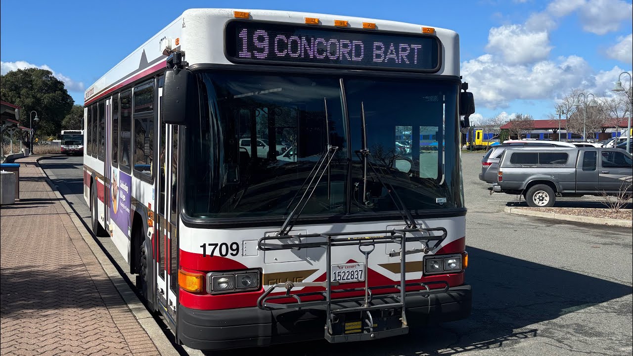 Favorite+Full Route! County Connection 2017 Gillig Low Floor 35’ #1709 on Route 19