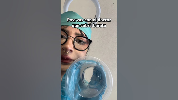 La doctora que cobra barato 😅 #asmr #humor #doctorcomedy