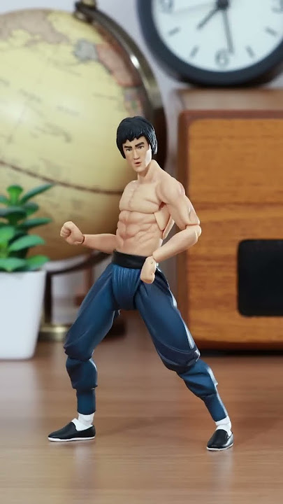 Kep1er - Bruce Lee and Egashira 2:50 Dancing to WADADA | Stop Motion