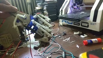 Raspberry pi bionic hand Part 1: calibration