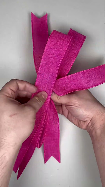 How to Tie the Perfect Ribbon Gift Bow (Video!) - Francois et Moi