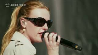 Audrey Hobert - Bowling alley (Live at Lollapalooza Chicago 2026)