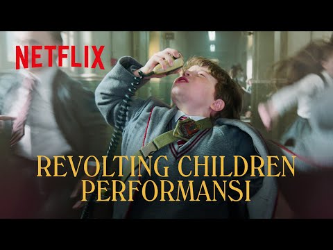 Matilda Müzikali | Revolting Children Performansı | Netflix