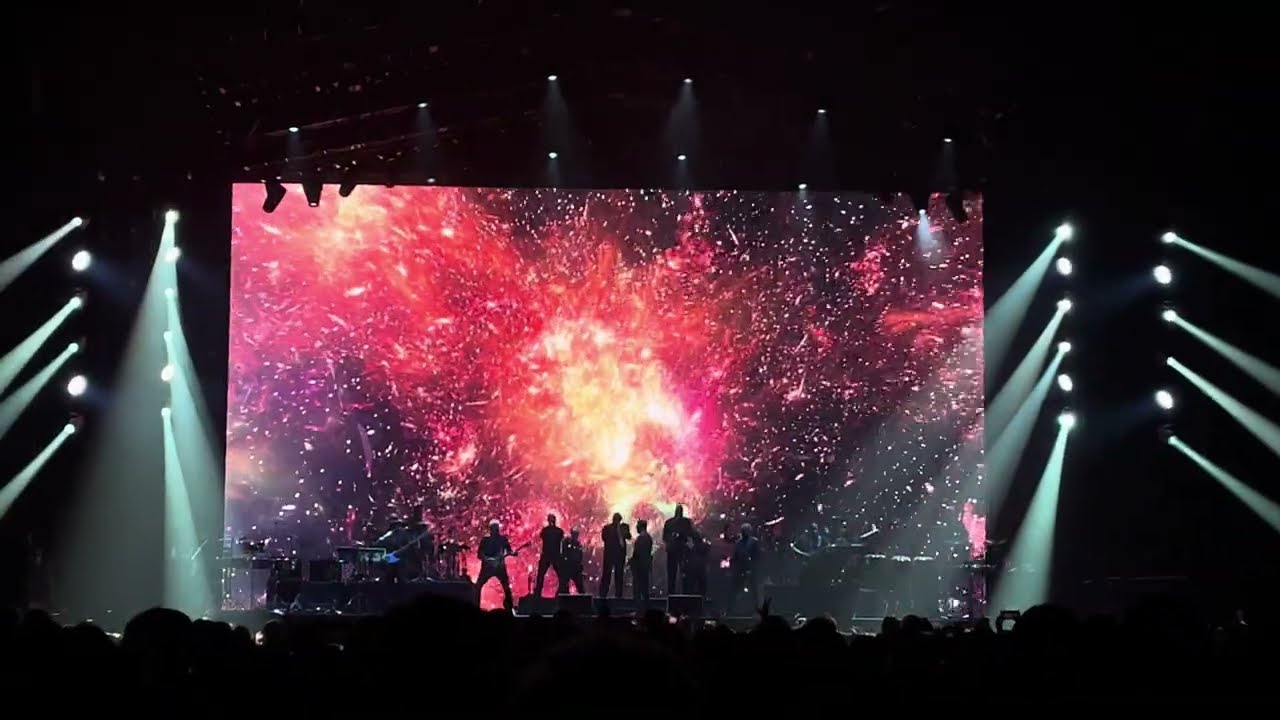 Earth, Wind & Fire - Jupiter (Live in Japan 2025) - YouTube