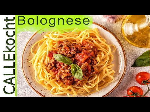 This is my recipe for famous Bolognese meat sauce with fresh tagliatelle pasta. I show you how to ge. 