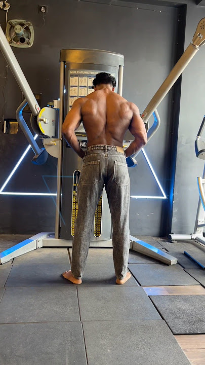 'How is your back condition? !! #BW 77 . HT 5.11 : natural transformation 🗿#gym #trending #viral .