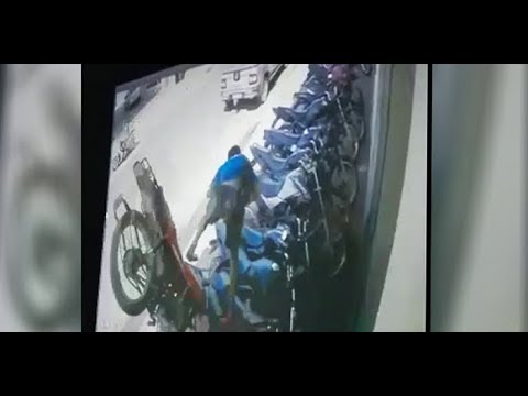 Câmera flagra homem se acidentando após empinar moto em Esperantina