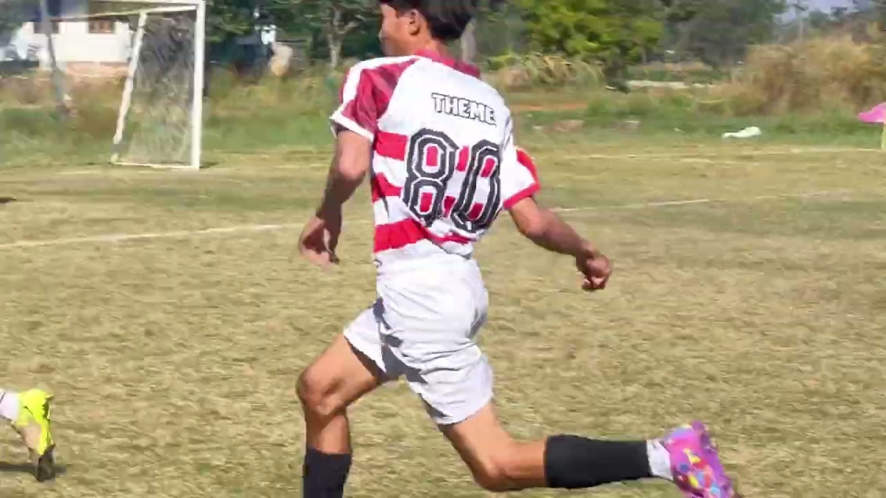 การแข่งขันฟุตบอล เดินสายสนามที่ 4 (แมทที่ 1) ระหว่าง ทีมอุดมพัฒนาเอฟซี พบกับ ทีมเสี่ยกร x น้องอาดิว