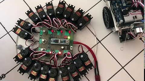 Parallax Propeller microcomputer with BlocklyProp control of 18 servos ver 2