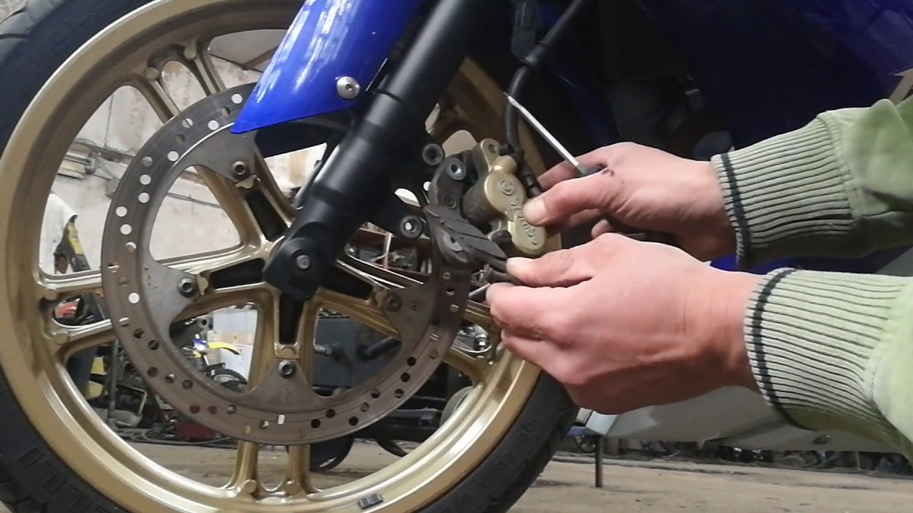 Zaciski hamulcowe brembo Wymiana klocków Yamaha yzf r125