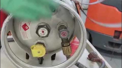 How to read the gauge on a Propane Cylinder Tank on a Forklift.