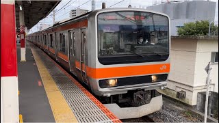 E231系0番台ｹﾖMU17編成が東川口駅1番線を発車するシーン（1340E）2022.12.4