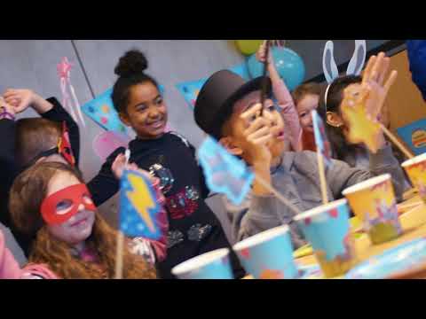 Vidéo: Comment Fêter Un Anniversaire Chez McDonald's