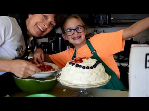 Baking with Bella - Mandarin Orange Cake