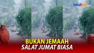 Viral Video Jemaah Jumat Tetap Salat di Bawah Guyuran Hujan Deras, Bikin Haru