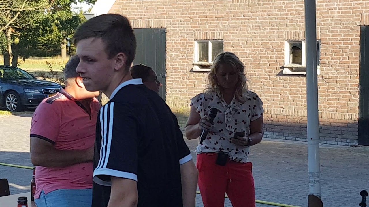 Harten 10.. bij Bukro dakbedekkingen. Liedje voor iris.