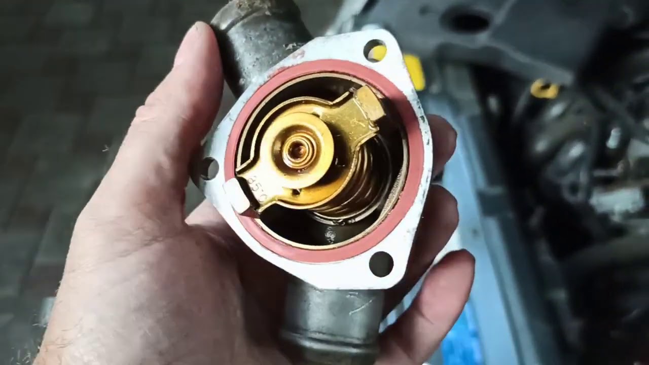 Замена термостата на Приоре. Проверка нового и старого термостата на ...